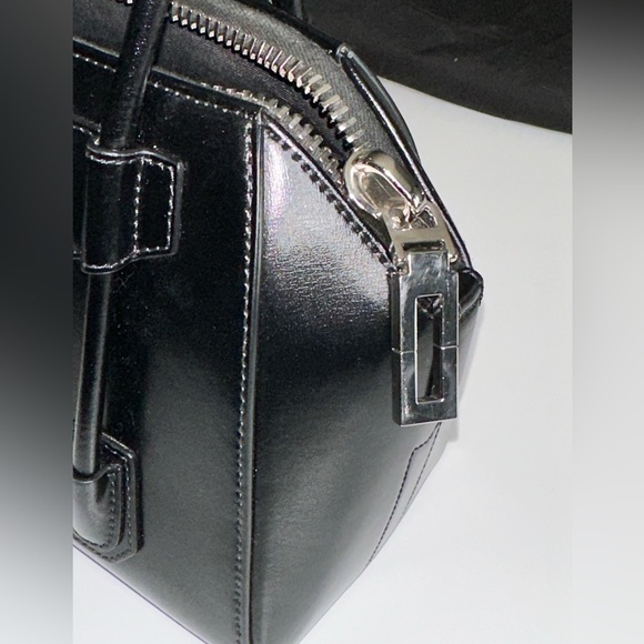 Givenchy Antigona Purse - Picture 11 of 14
